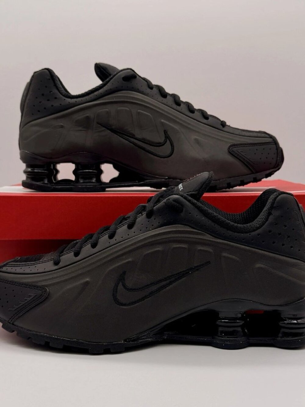 Men's Nike Shox R4 Shoes Sneakers - Black Bright Crimson HQ1988-001